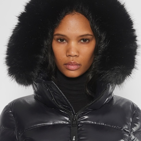 Aritzia SuperSnug Puff Hi-Gloss - Picture 4 of 11